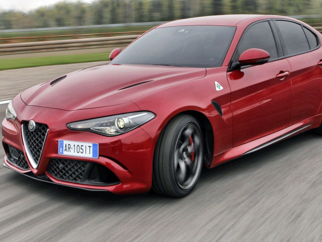 Alfa Romeo Giulia Quadrifoglio фото