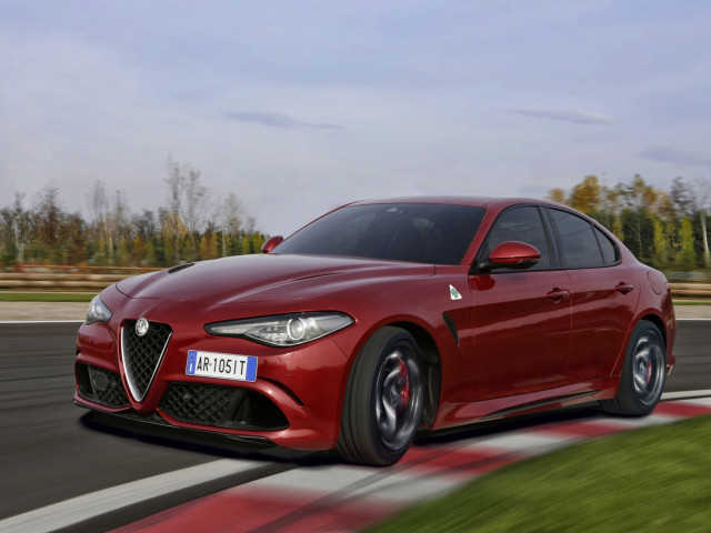 Alfa Romeo Giulia Quadrifoglio фото