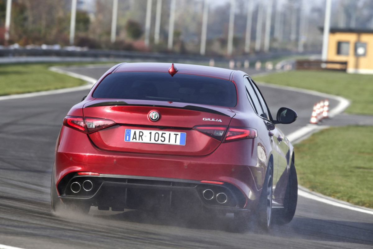 Alfa Romeo Giulia Quadrifoglio фото 171187