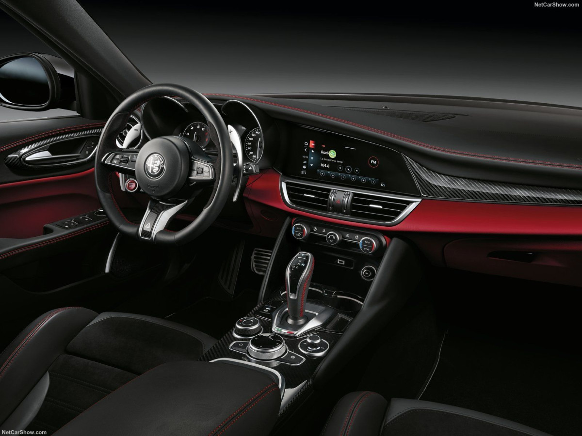 Alfa Romeo Giulia Quadrifoglio фото 204413