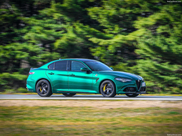 Alfa Romeo Giulia Quadrifoglio фото