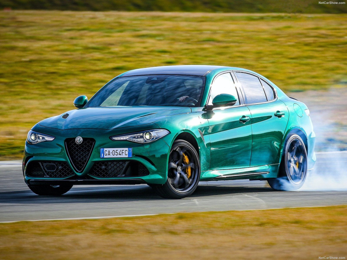 Alfa Romeo Giulia Quadrifoglio фото 204416