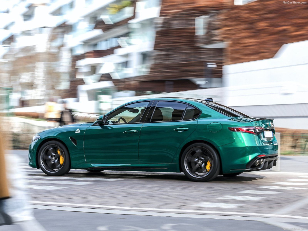 Alfa Romeo Giulia Quadrifoglio фото 204428