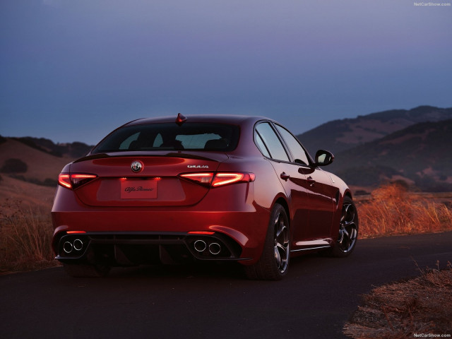 Alfa Romeo Giulia фото