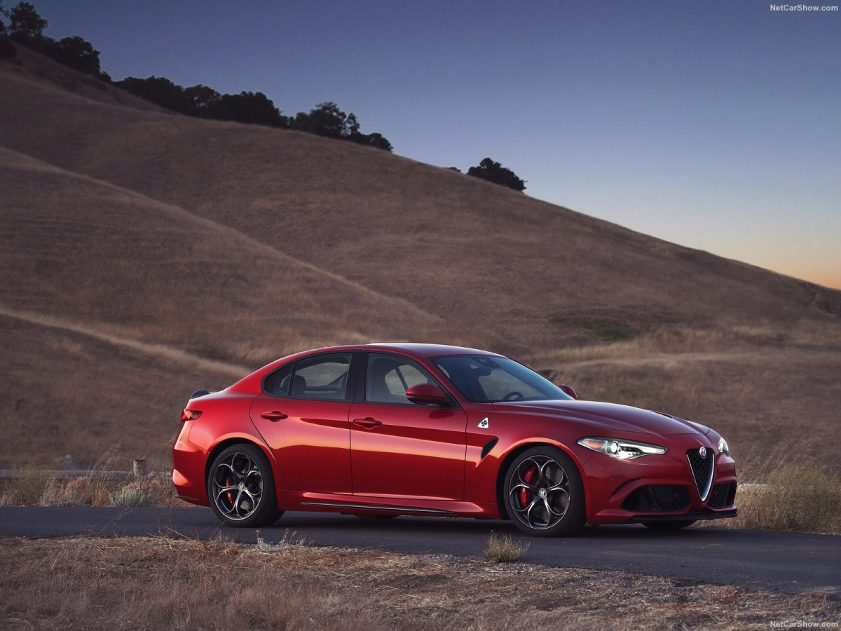 Alfa Romeo Giulia фото 161718