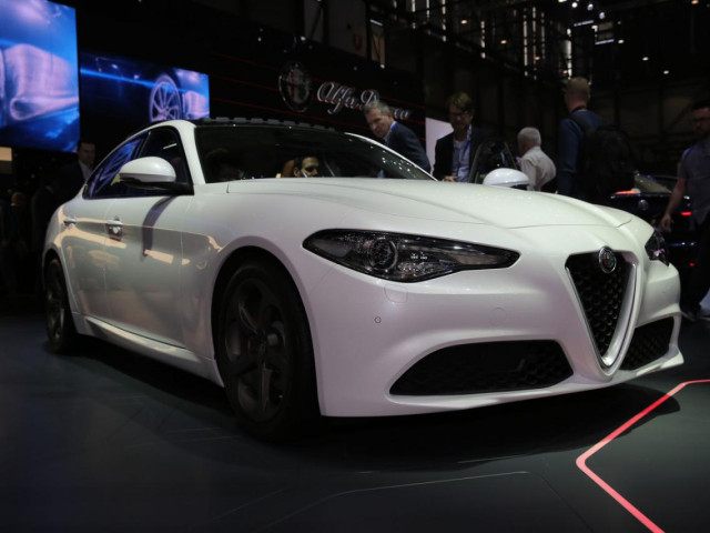 Alfa Romeo Giulia фото