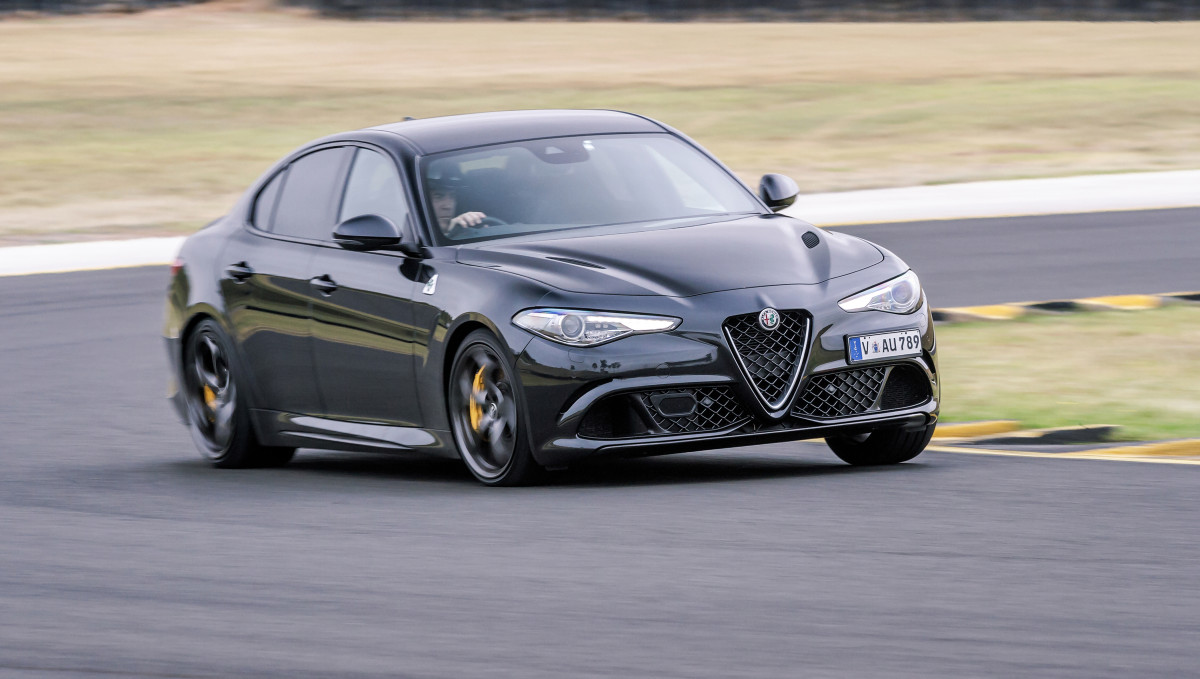 Alfa Romeo Giulia фото 180474