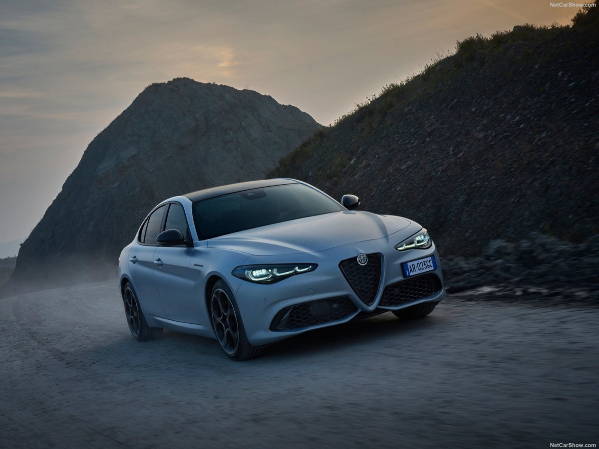 Alfa Romeo Giulia фото 209958