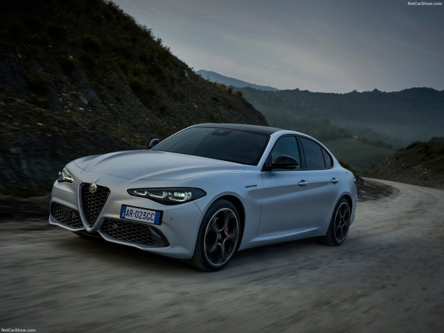 Alfa Romeo Giulia фото