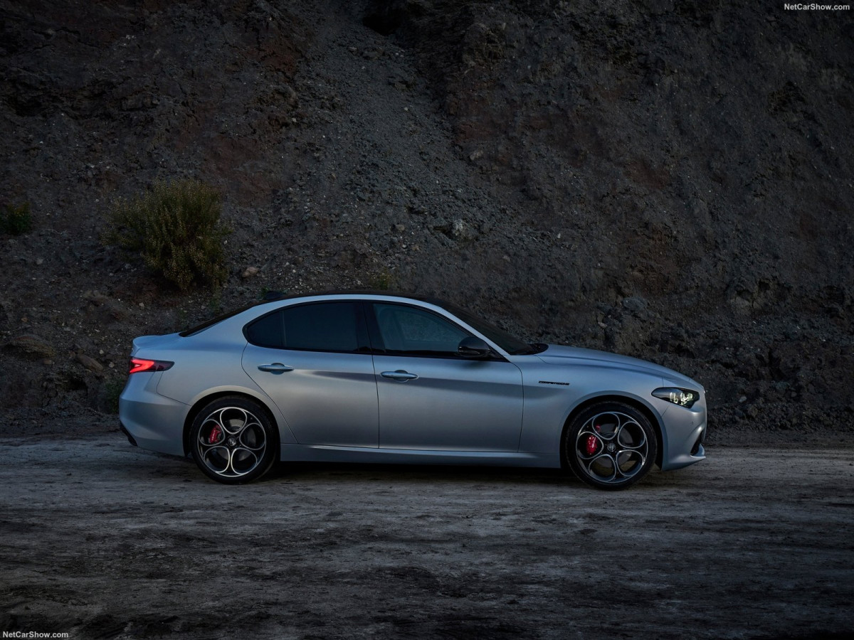 Alfa Romeo Giulia фото 209961