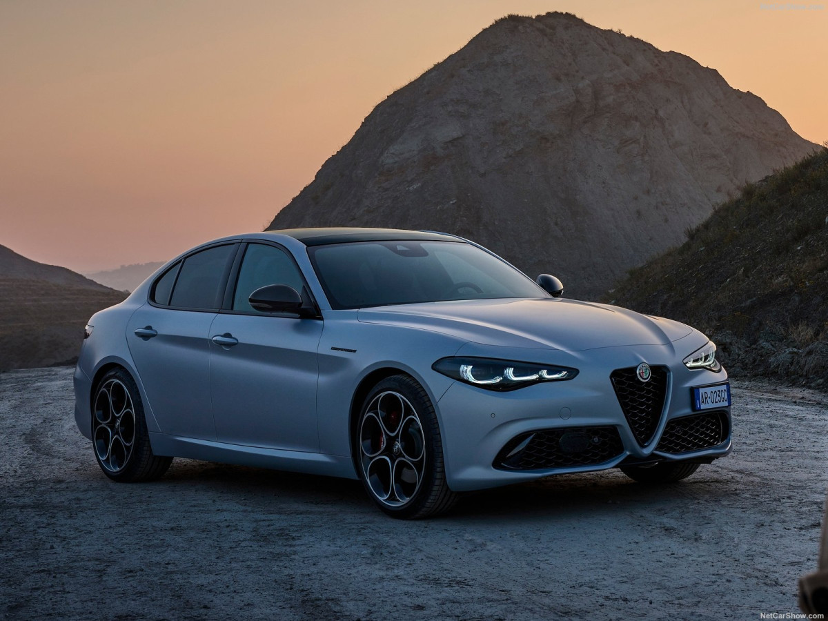 Alfa Romeo Giulia фото 209964