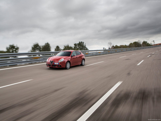 Alfa Romeo Giulietta Sprint фото