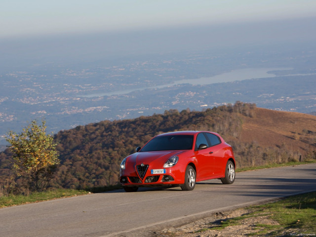 Alfa Romeo Giulietta Sprint фото