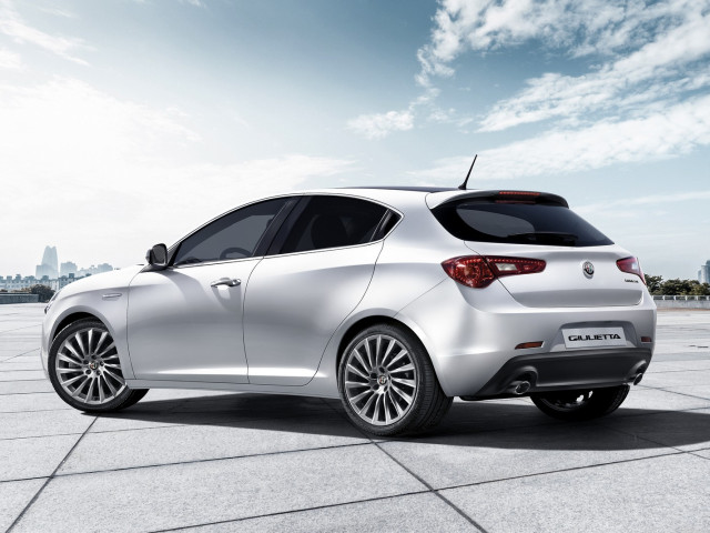 Alfa Romeo Giulietta фото