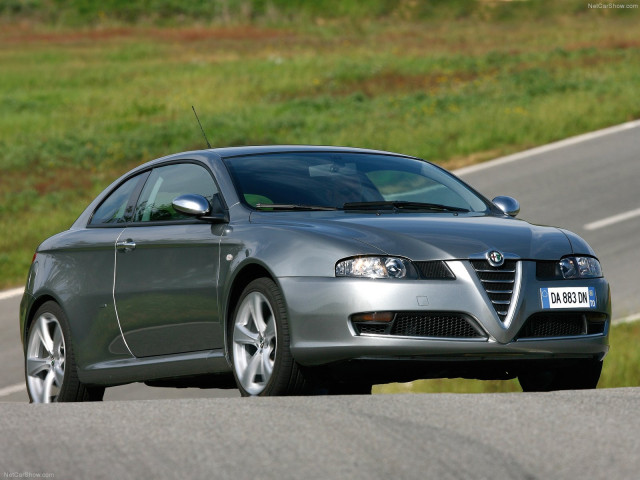 Alfa Romeo GT Q2 фото