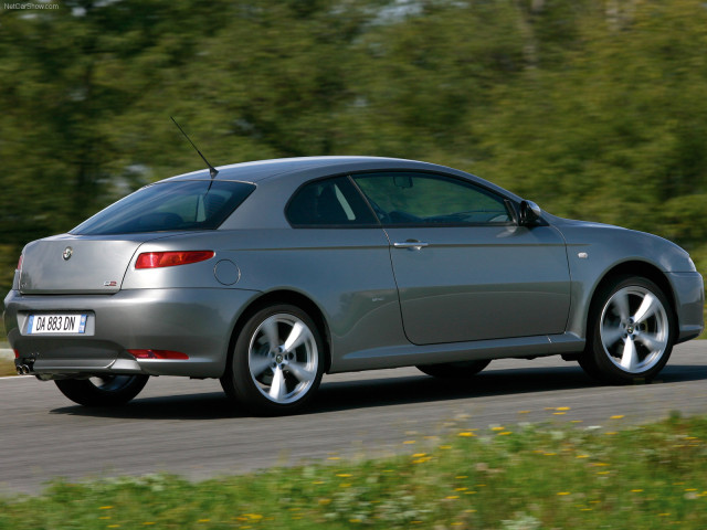 Alfa Romeo GT Q2 фото