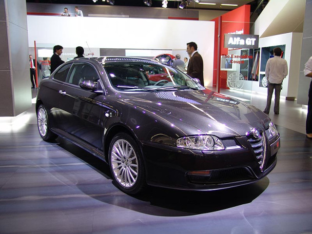 Alfa Romeo GT фото