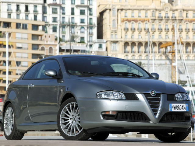 Alfa Romeo GT фото