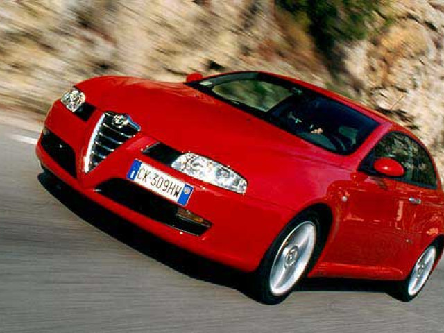 Alfa Romeo GT фото