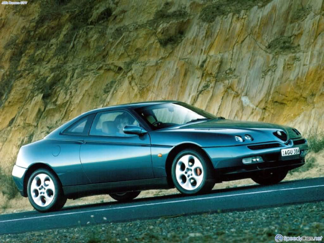 Alfa Romeo GTV фото