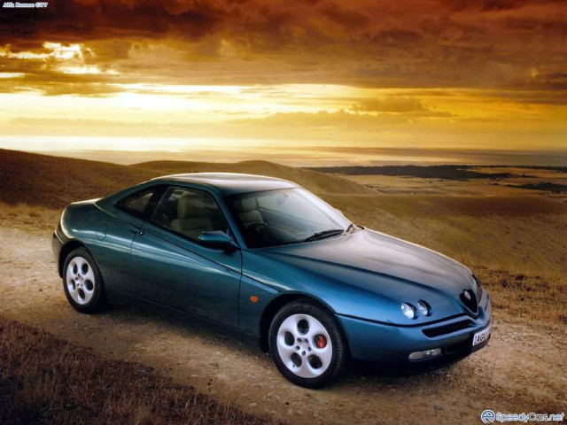 Alfa Romeo GTV фото