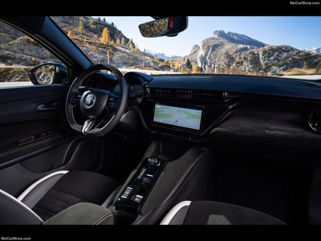 Alfa Romeo Junior фото