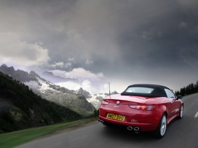 Alfa Romeo Spider фото