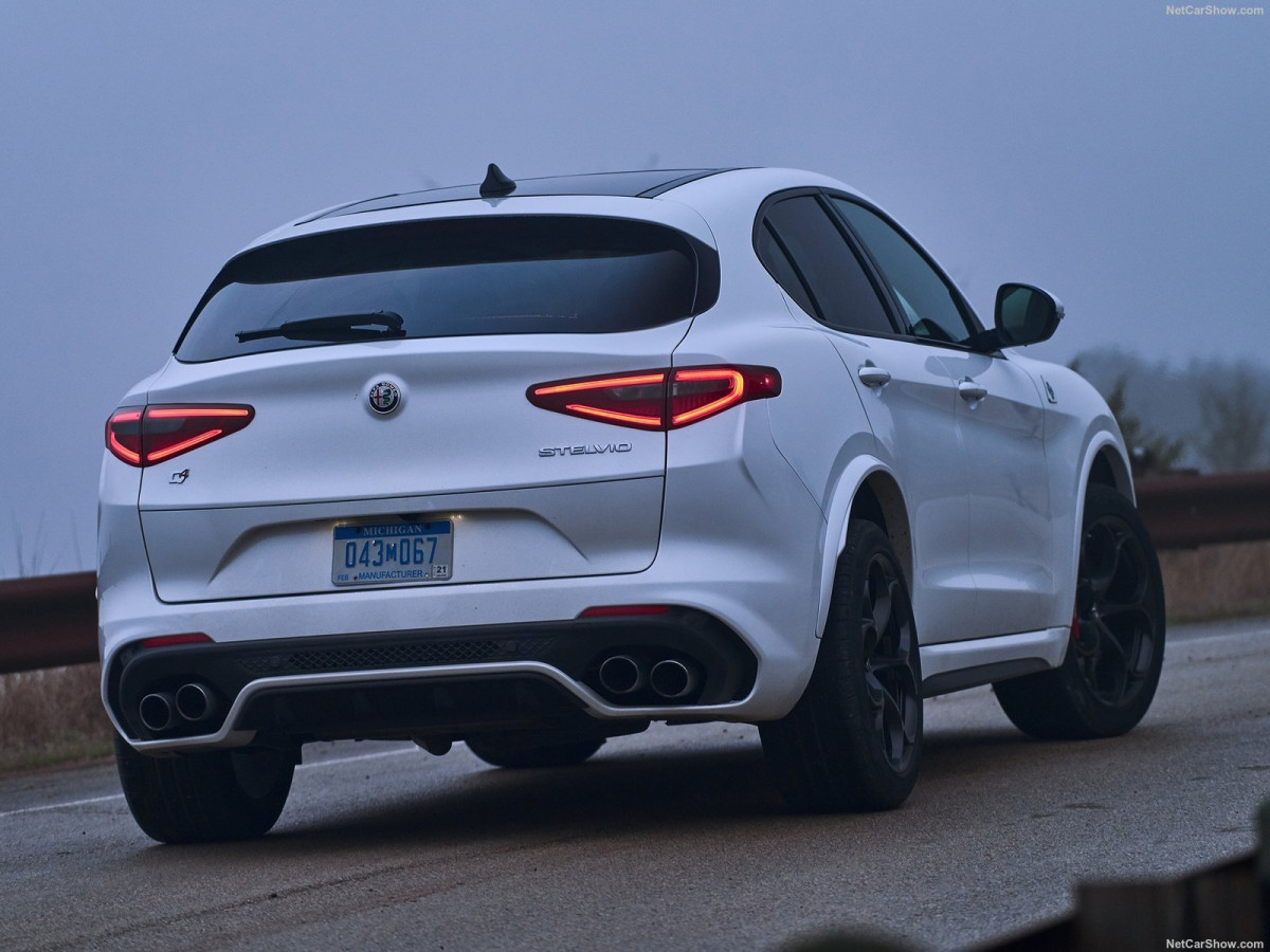 Alfa Romeo Stelvio фото 194820