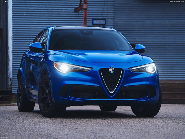 Alfa Romeo Stelvio фото