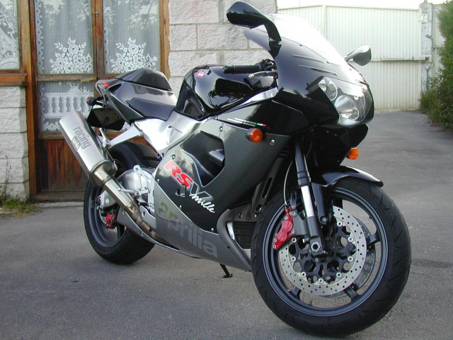 Aprilia RSV 1000 Mille фото