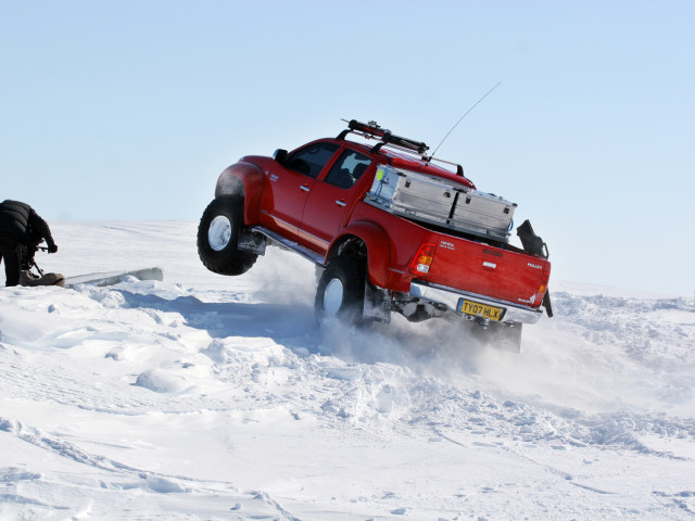 Arctic Trucks Toyota Hilux фото