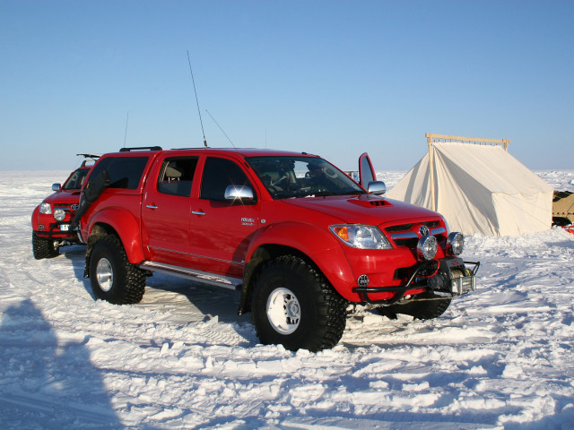 Arctic Trucks Toyota Hilux фото