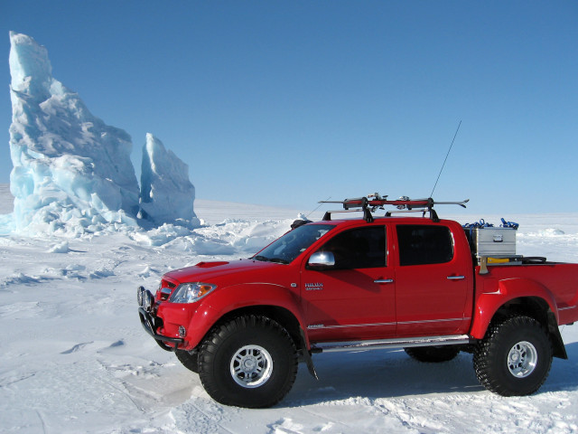 Arctic Trucks Toyota Hilux фото