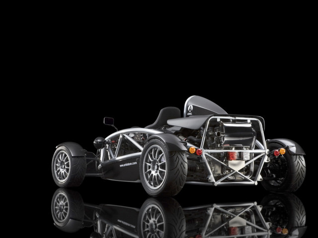 Ariel Atom фото