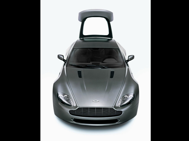 Aston Martin AMV8 Vantage фото