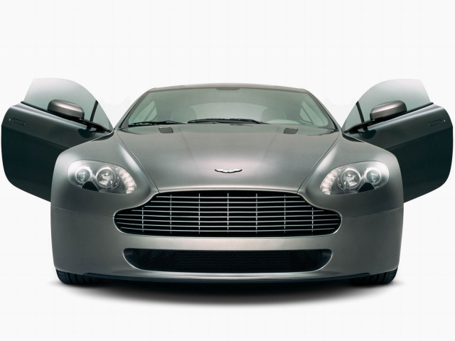 Aston Martin AMV8 Vantage фото