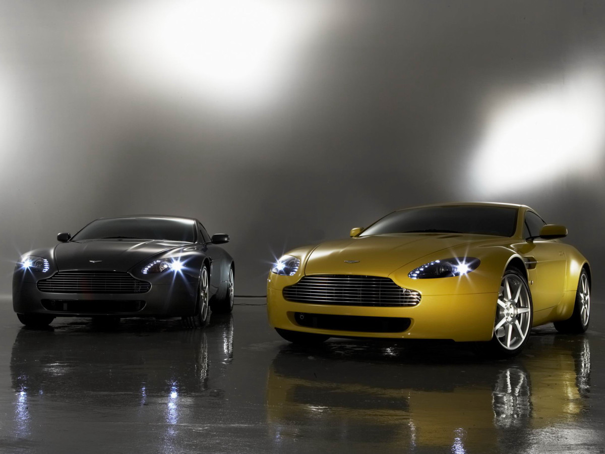 Aston Martin AMV8 Vantage фото 21735