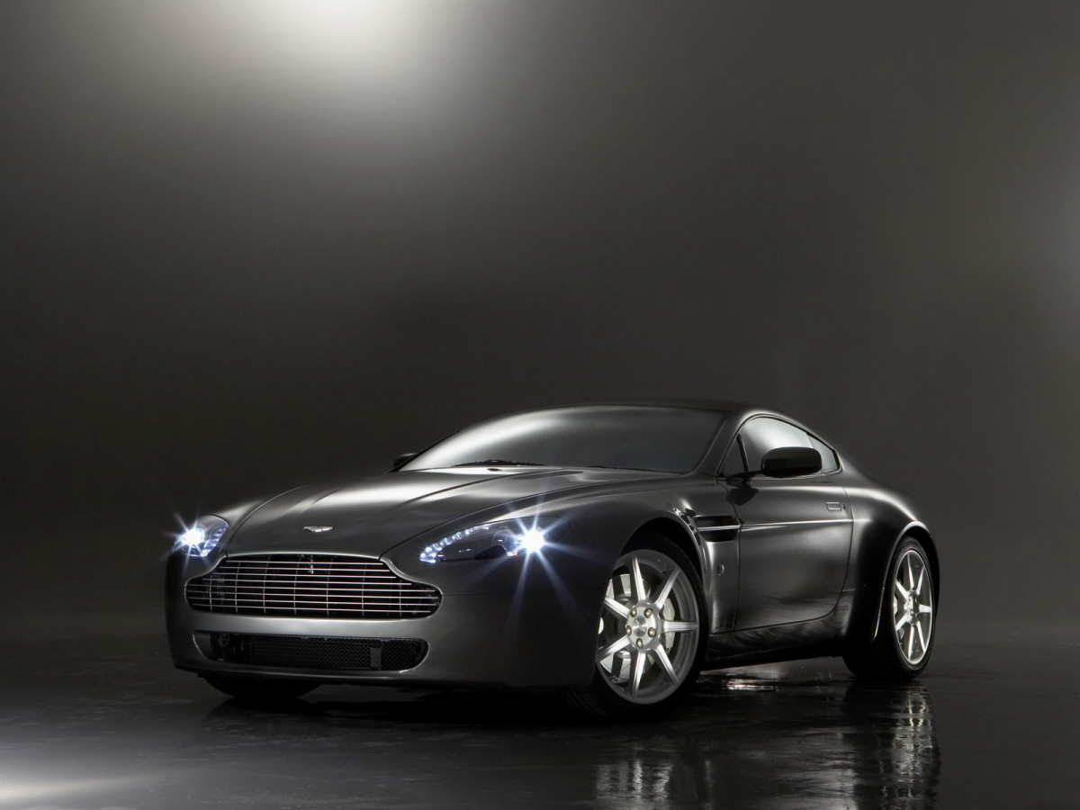 Aston Martin AMV8 Vantage фото 21738