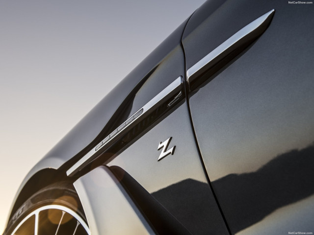 Aston Martin Vanquish Volante фото