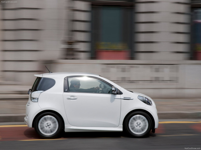 Aston Martin Cygnet фото