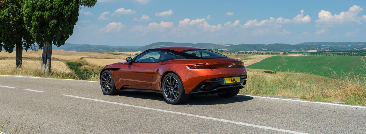 Aston Martin DB11 фото 173922