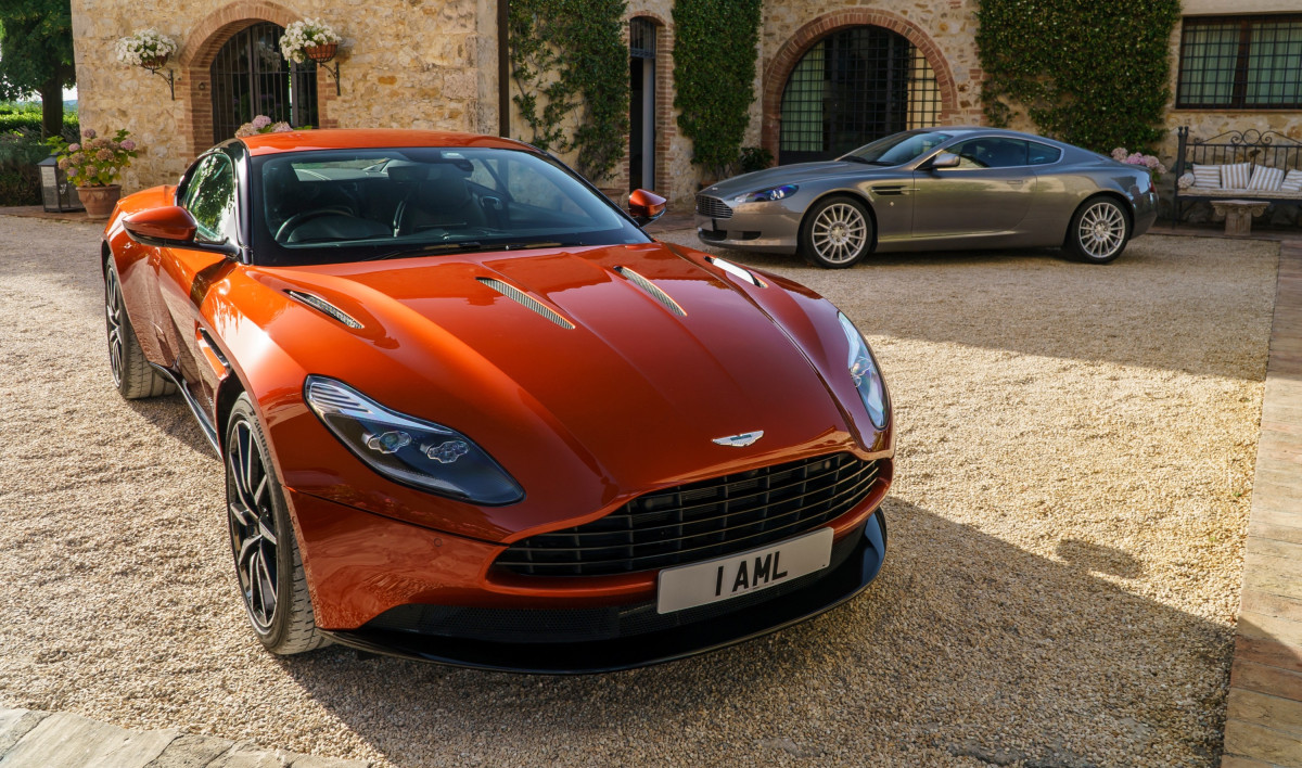 Aston Martin DB11 фото 173933