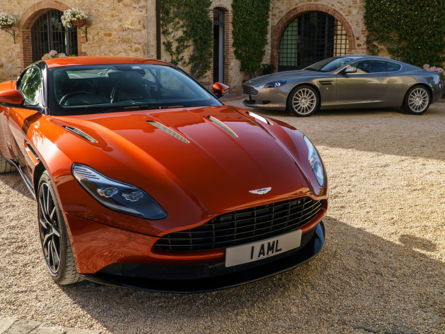 Aston Martin DB11 фото