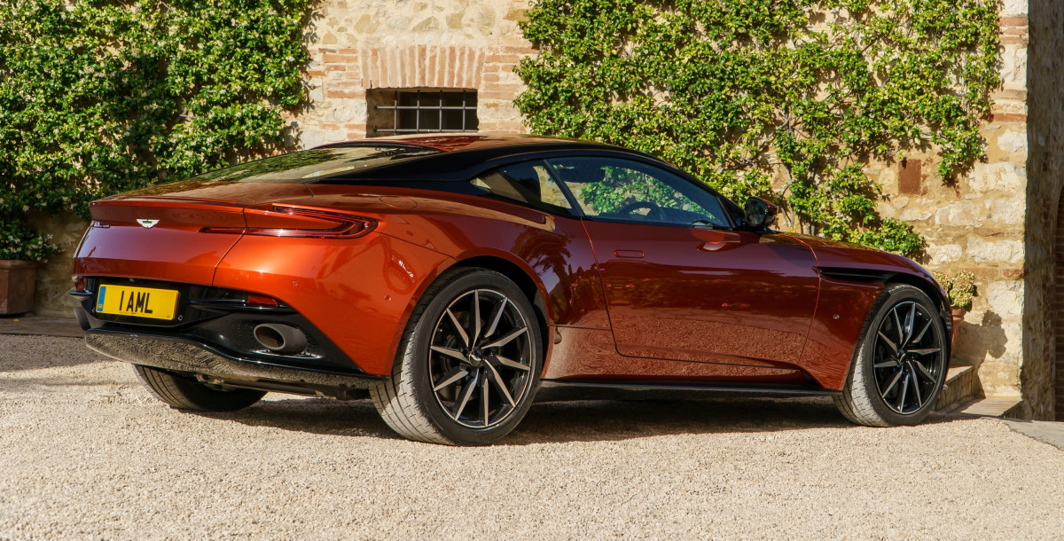 Aston Martin DB11 фото 173936