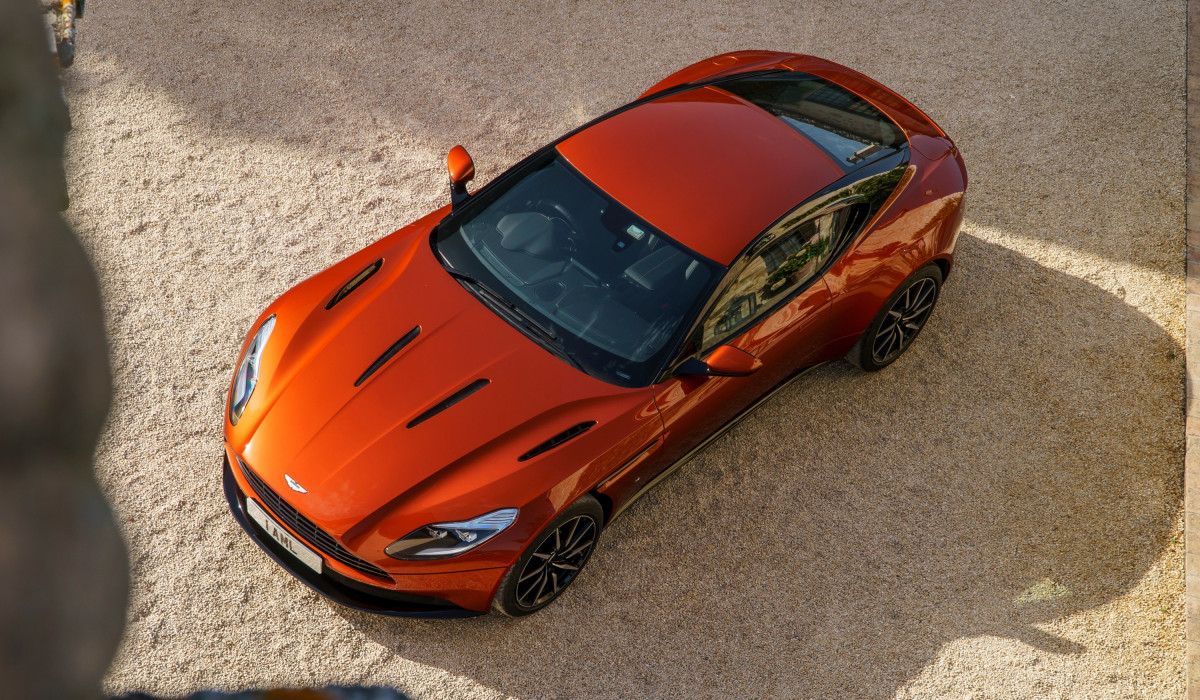 Aston Martin DB11 фото 173938