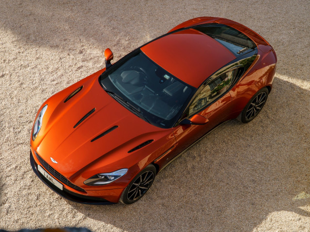 Aston Martin DB11 фото