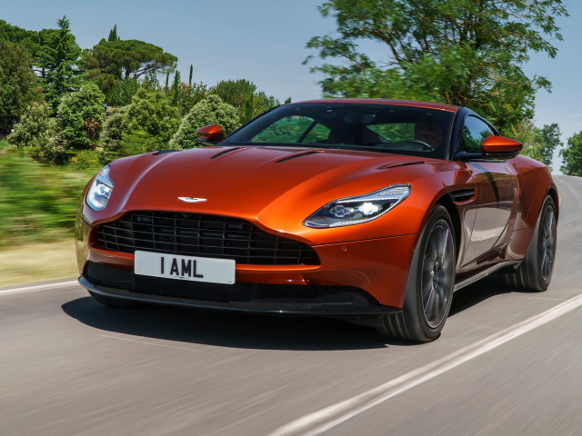 Aston Martin DB11 фото