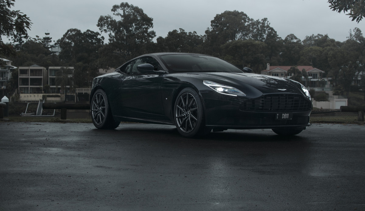 Aston Martin DB11 фото 182892