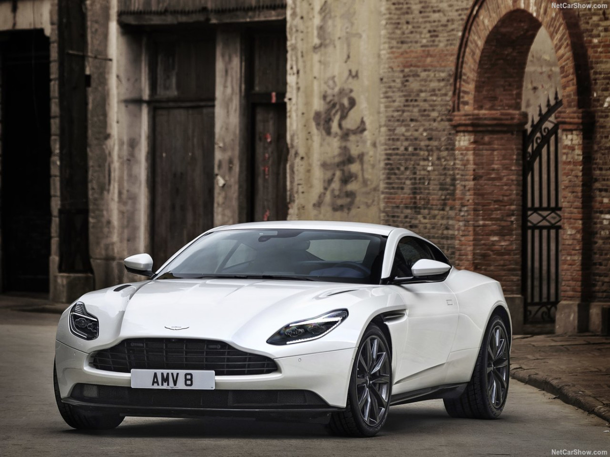 Aston Martin DB11 фото 185190