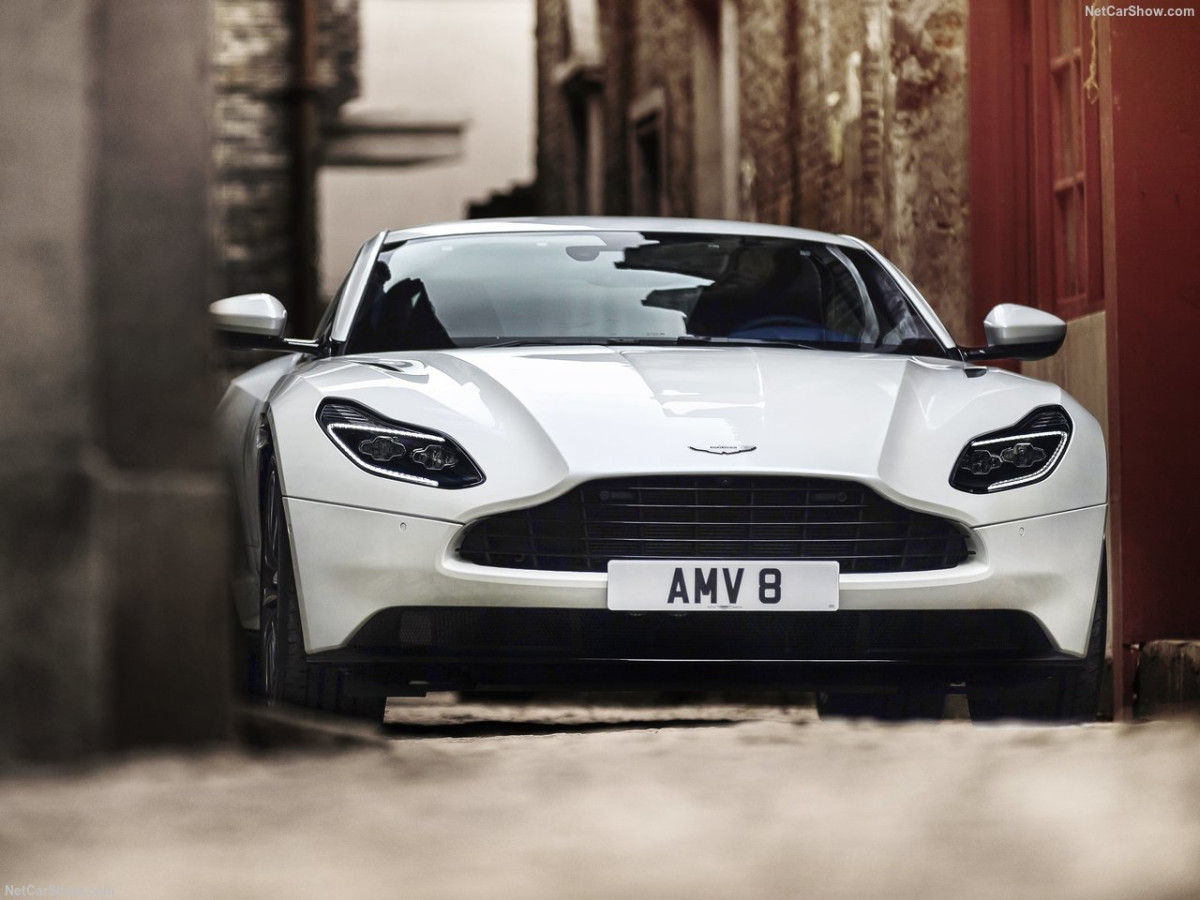 Aston Martin DB11 фото 185194